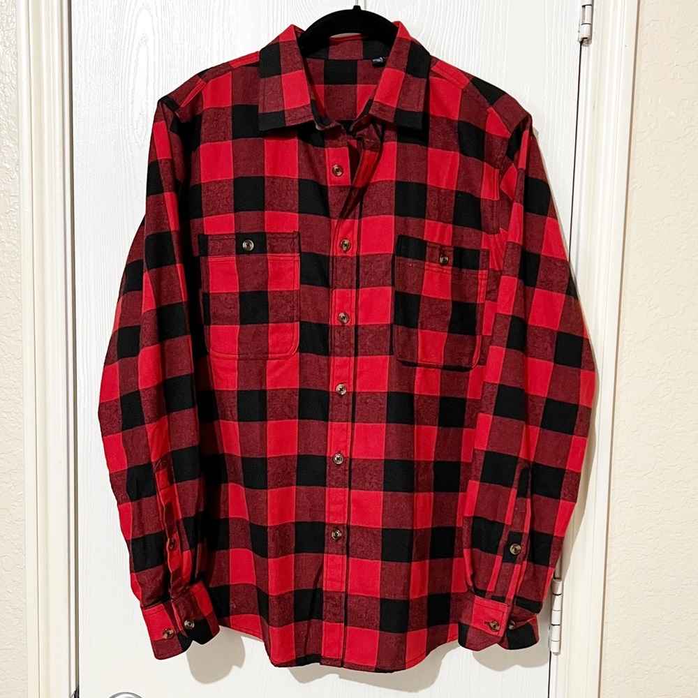 Men’s Red & Black Buffalo Check Flannel Holiday Office Party Size Small